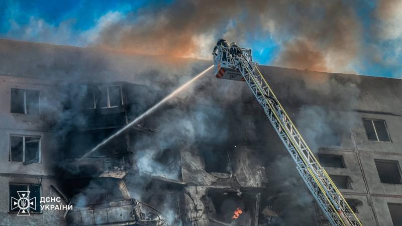 У Харкові, в зоні вибуху авіабомби, вдалося врятувати чоловіка разом із його собакою | Новини Харкова та України - АТН