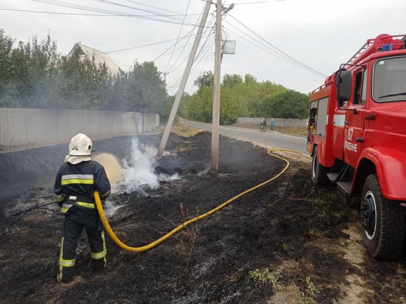 У Харківській області внаслідок пожеж евакуюють мешканців села Андріївка | Новини Харкова та України - АТН