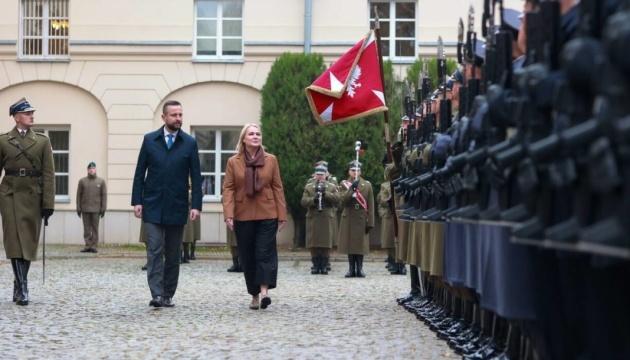 Польща та Чехія планують звернутися до приватних оборонних компаній з пропозицією співпрацювати у виробництві боєприпасів.